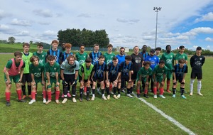 Entente U18 USE St Leu/RC Précy (Samedi 18 Mai 2024)...
Match sympathique et agréable ce Samedi  18 Mai 2024 disputé sur la pelouse du Complexe Sportif Pascal Grousset, opposant une sélection de joueurs issue de nos deux clubs, en l’occurrence l’USE St Leu et le RC Précy  en vue d’une entente effective lors de la saison 2024/2025, pour ce qui concerne la catégorie U18… C’est sur le score de trois buts à zéro que l’Entente opposée à l’US Chantilly à gagné. Une victoire acquise en première mi-temps, la seconde étant moins prolifique…Félicitations aux joueurs et staffs pour ce match disputé dans le fair-play, mais aussi et surtout pour le spectacle démontré, il y avait de la qualité… (DM)